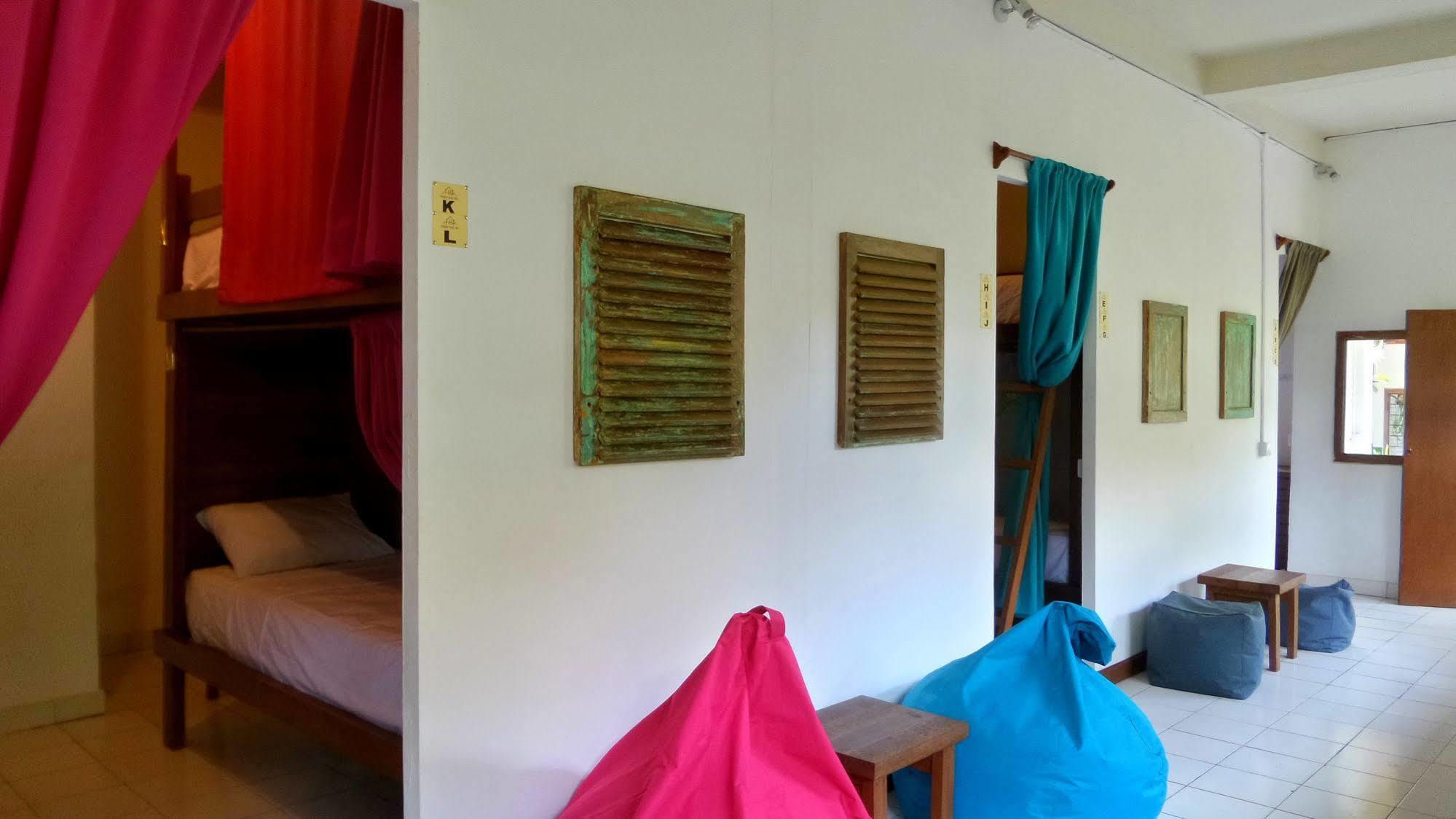 Хостел Friendly House Bali Убуд Екстер'єр фото