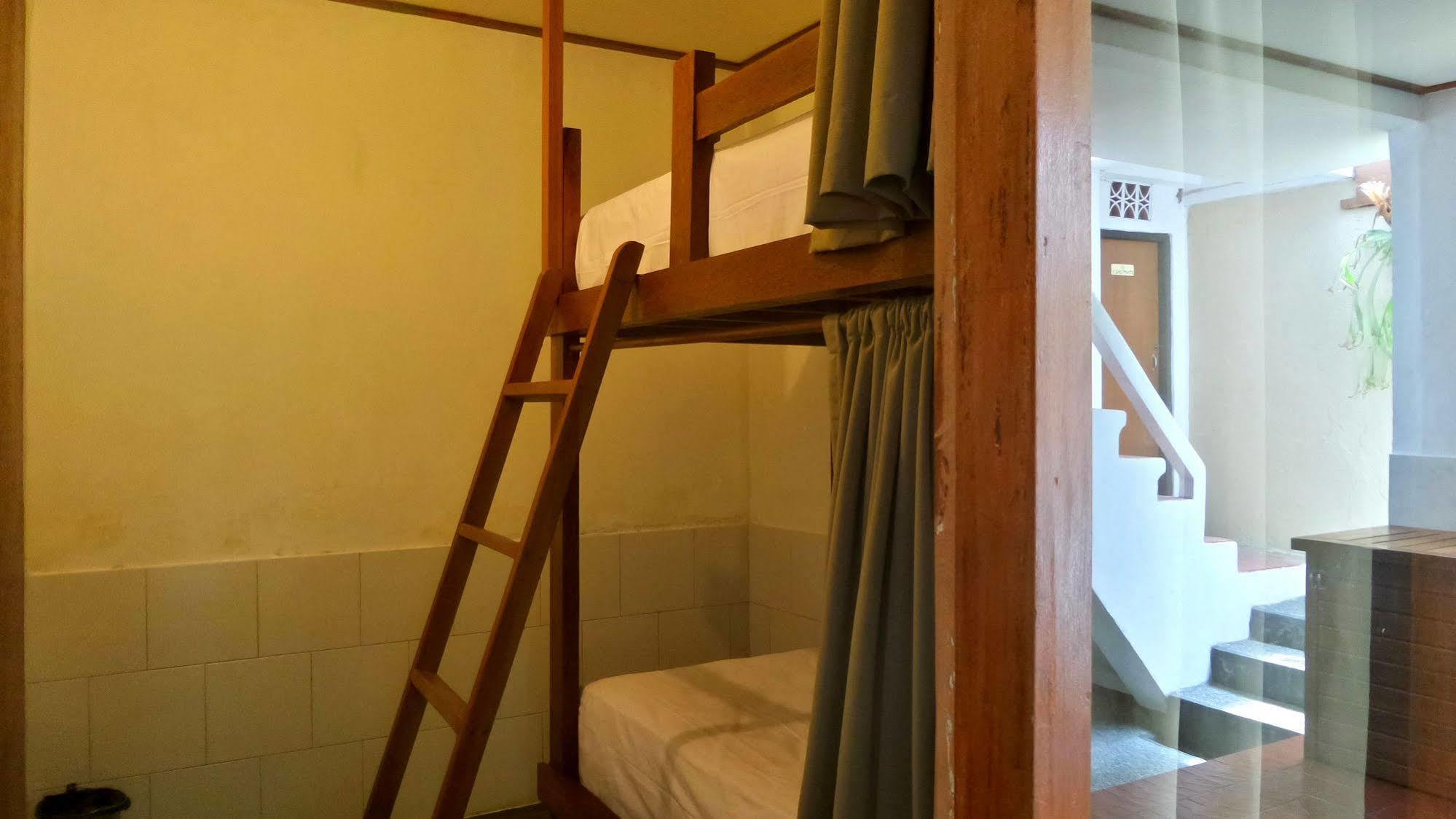Хостел Friendly House Bali Убуд Екстер'єр фото