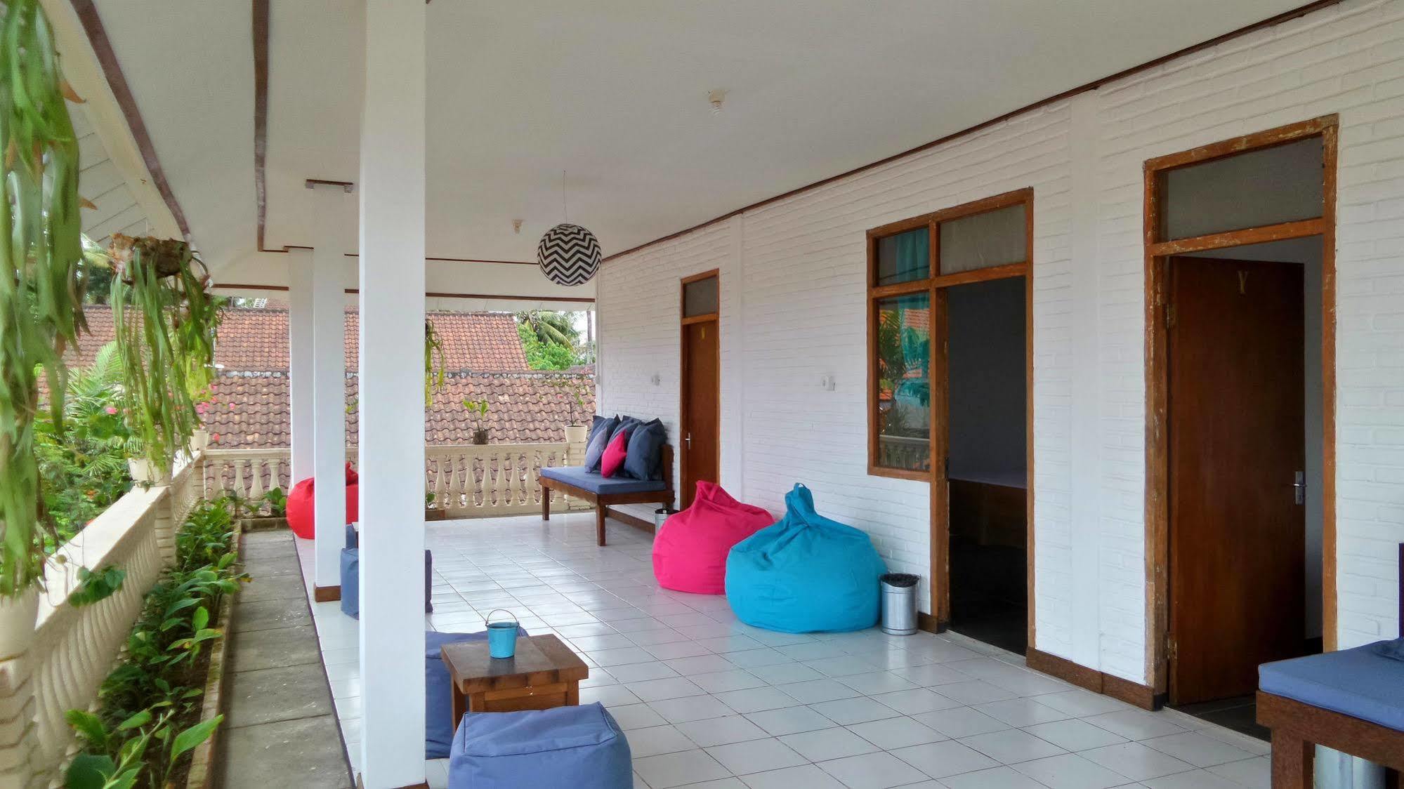 Хостел Friendly House Bali Убуд Екстер'єр фото