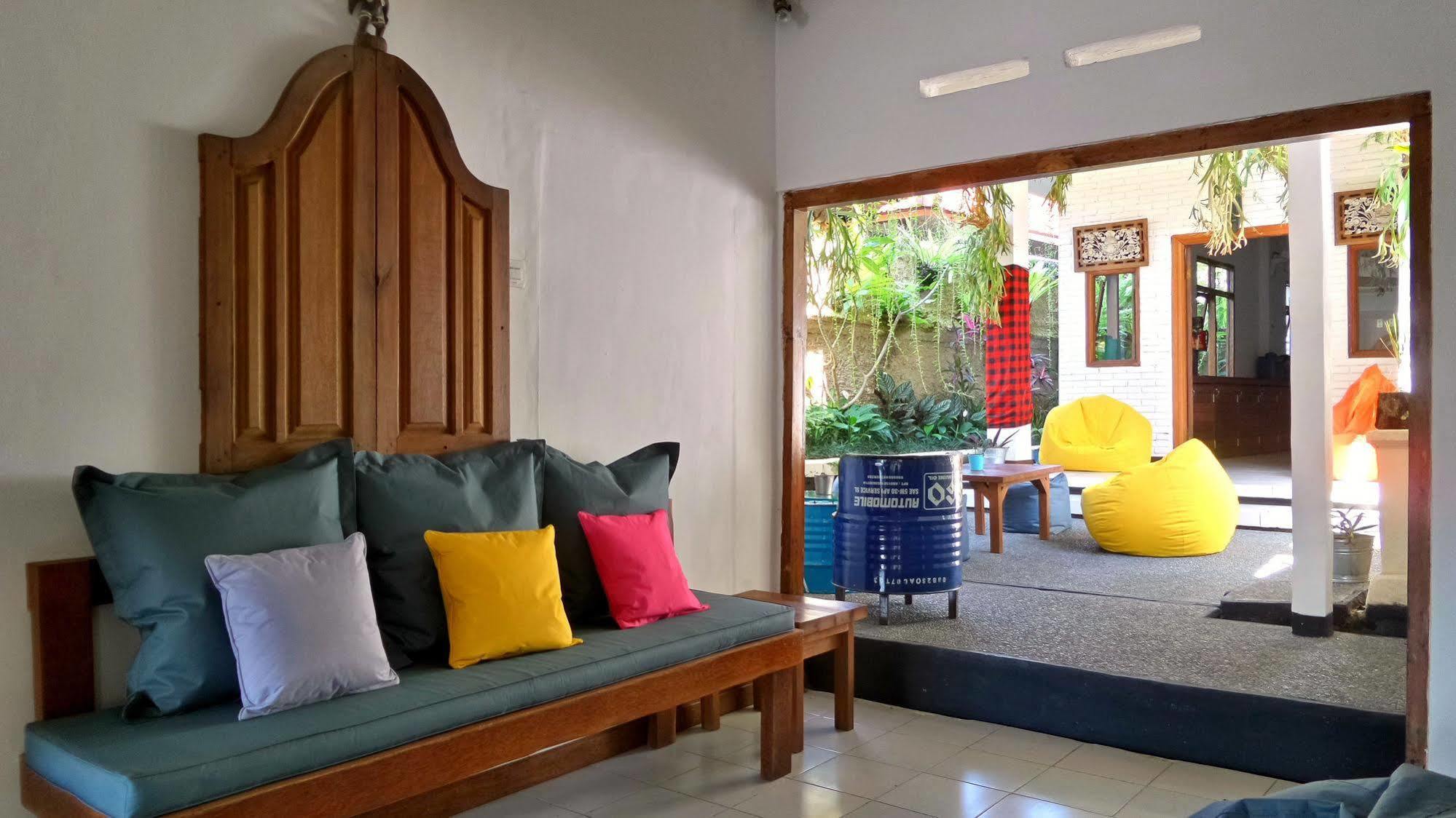 Хостел Friendly House Bali Убуд Екстер'єр фото