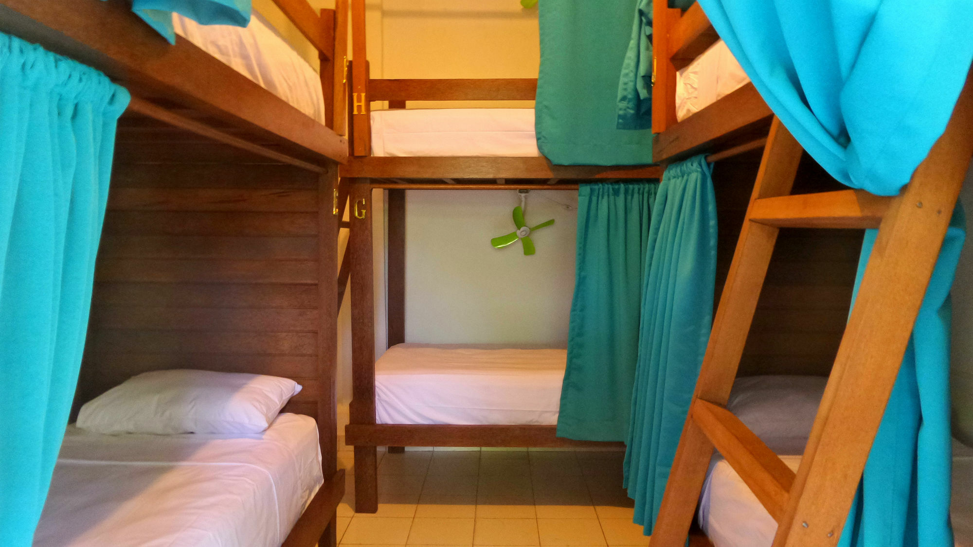 Хостел Friendly House Bali Убуд Екстер'єр фото